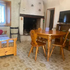 “casa Rosi” In Zona Medievale , Pisogne Italia