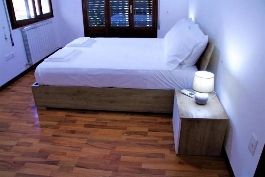 Venice Suites Mestre Pansiyon