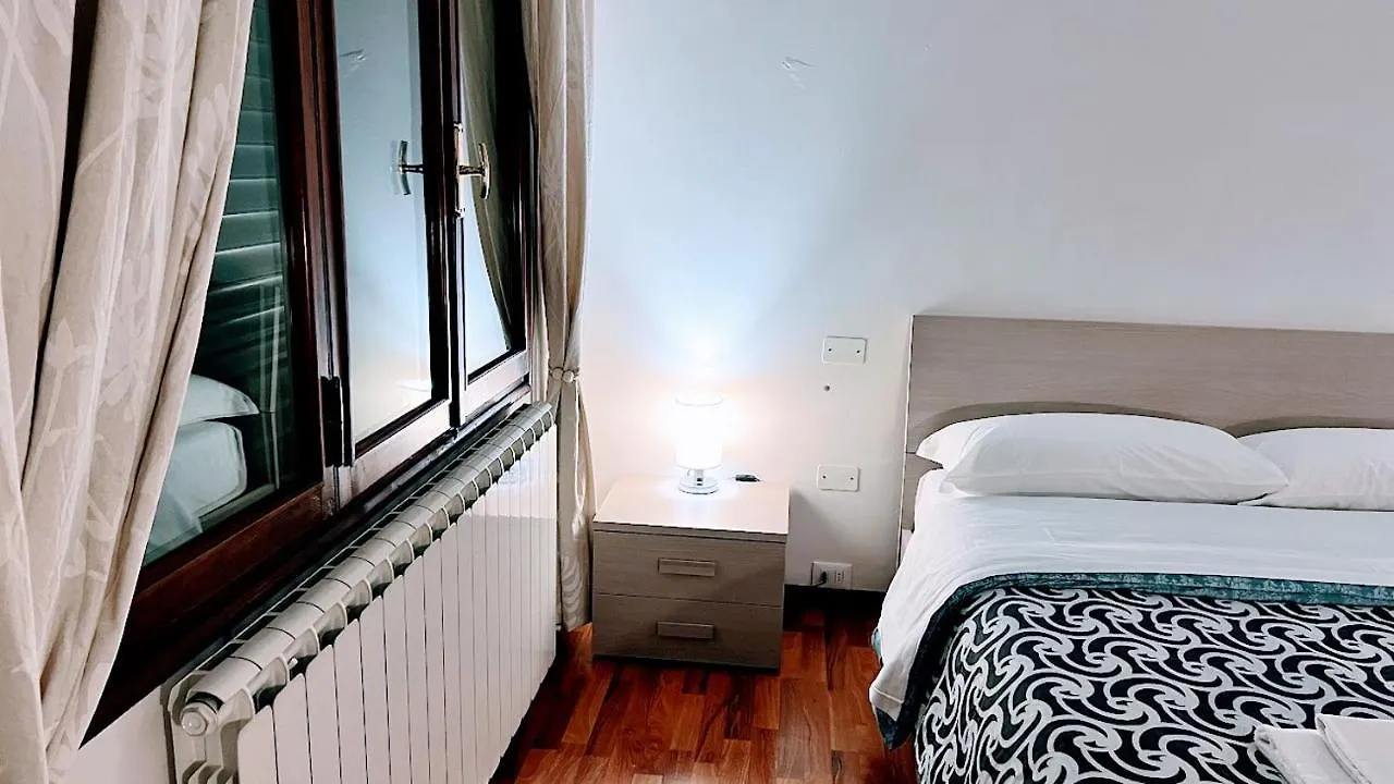 Venice Suites Mestre 0*,  İtalya