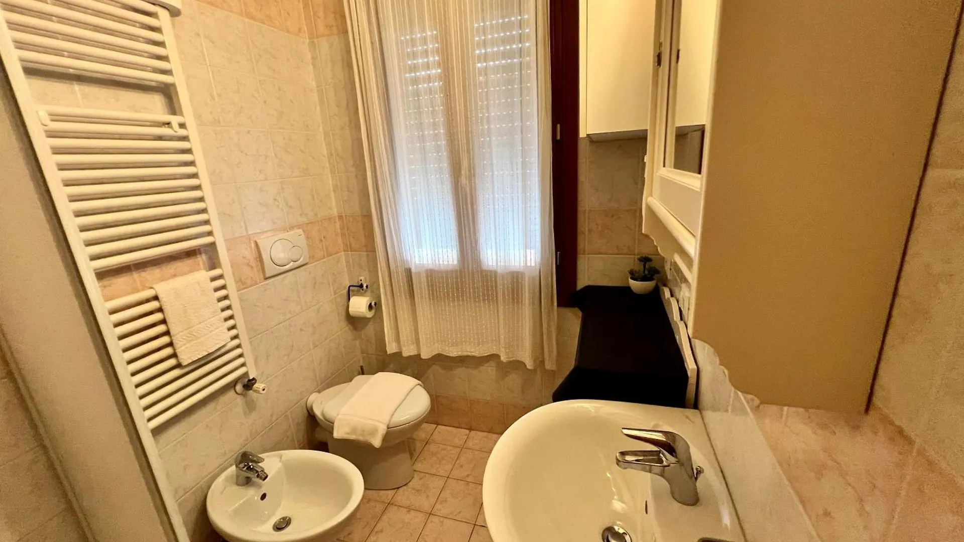 Venice Suites Mestre 0*,  İtalya